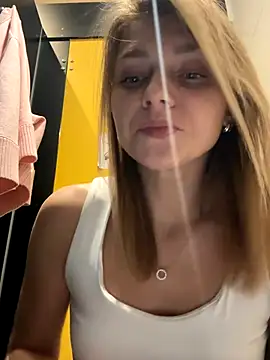 ValenciaShock live sex cam