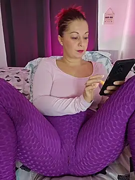 Chaudesquirt live sex cam