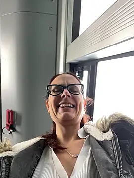 NataKitten live sex cam