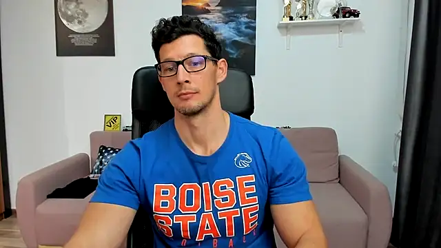 BrutusK08 live sex cam