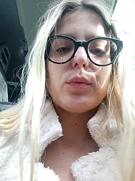 dolcehelena993 live sex cam