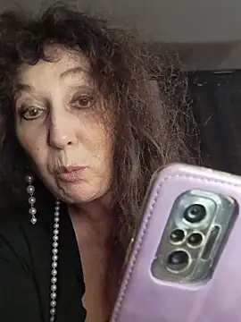 GypsyEsmeralda live sex cam