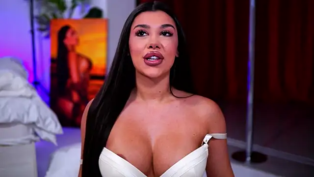 NatyDesiree live sex cam