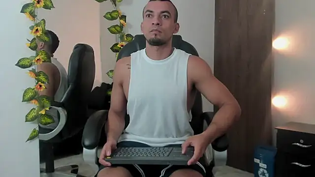 johan_miller0's cam snapshot