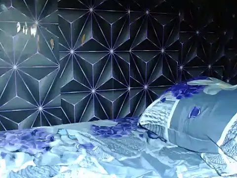 naughtybaby696969 live sex cam