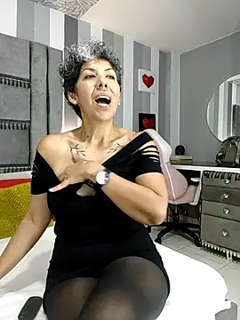 Julianewell live sex cam