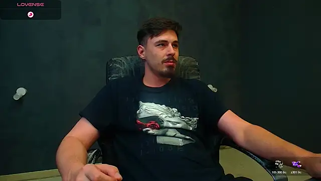 EnzoRace live sex cam