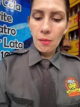 Alysson-- live sex cam