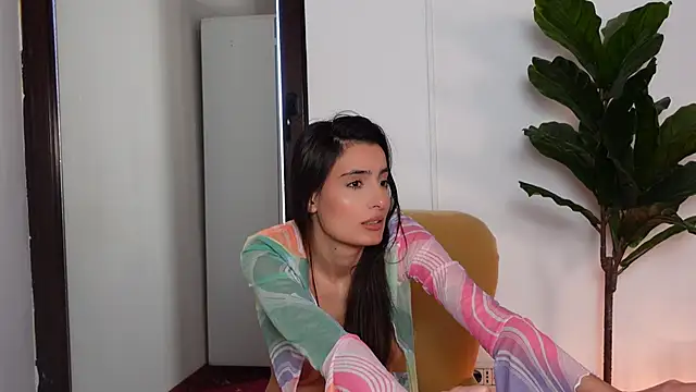 NinaCrystal1's Stripchat show and profile