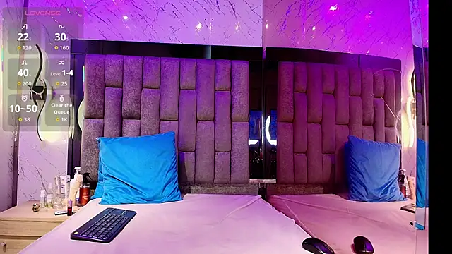 SelennaRuiz live sex cam