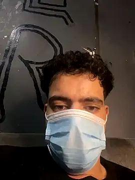 YawlingJingoist live sex cam