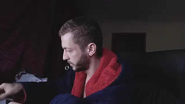 333Alone_in_theDark777's cam snapshot