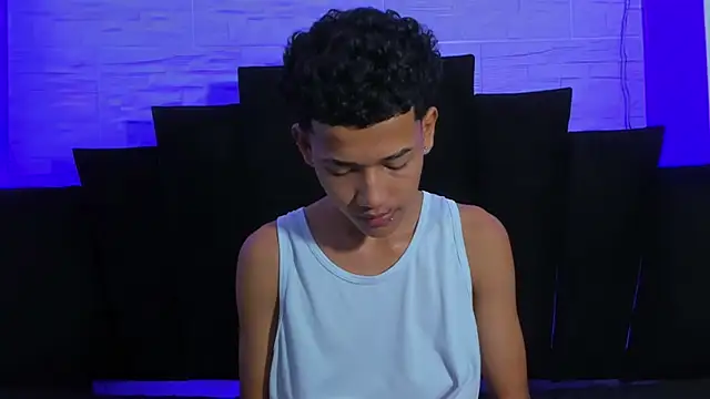 _Noah19 live sex cam