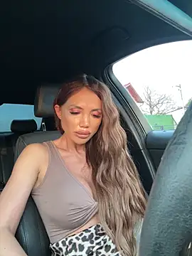 NicollleDiamondd live sex cam