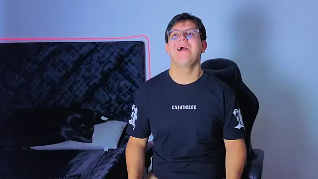 Ryan_Doretti's cam snapshot