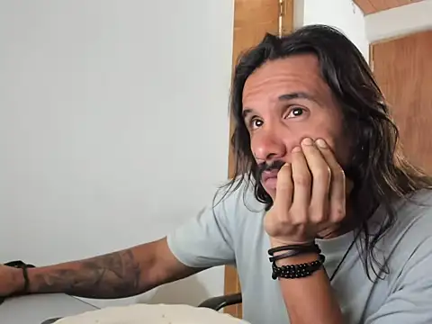 caiiobahia live sex cam