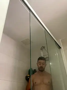 Ezzio_Scolaro live sex cam