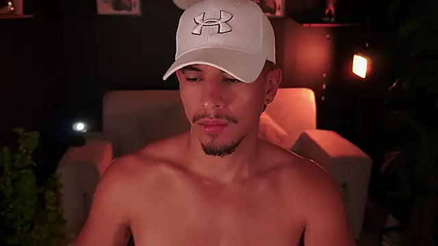 Aaronfox_x live sex cam