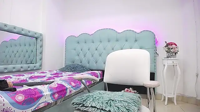 Cordelia_Perlman live sex cam