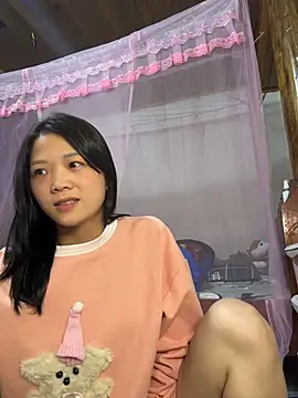 Thaocutee live sex cam
