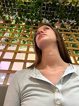 ElliRose live sex cam