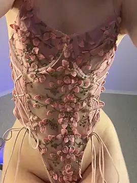 YunnaTyan live sex cam