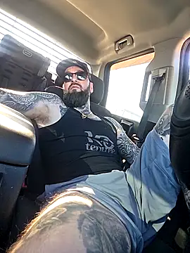 Beardedtattood live sex cam