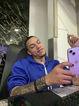 AlphaMasterXxx live sex cam