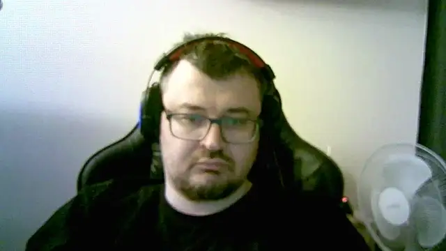 SirAbuser's cam snapshot