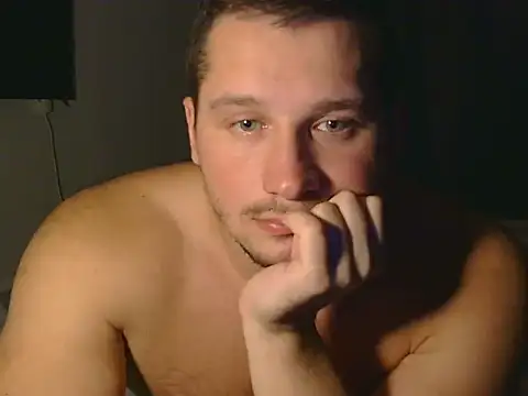 LionEdwin's cam snapshot