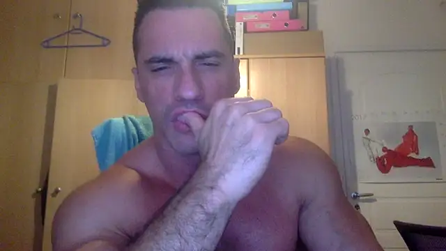 bubblemaleass35's cam snapshot