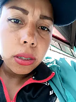 _andrea30 live sex cam