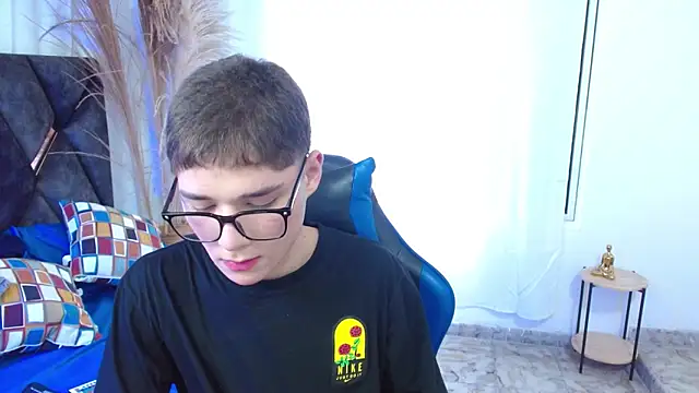 Mattass18 live sex cam