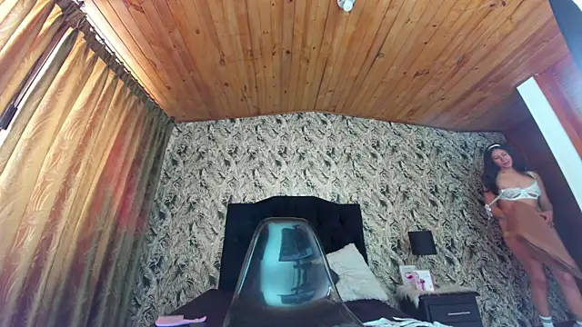 EmiGomez_ live sex cam