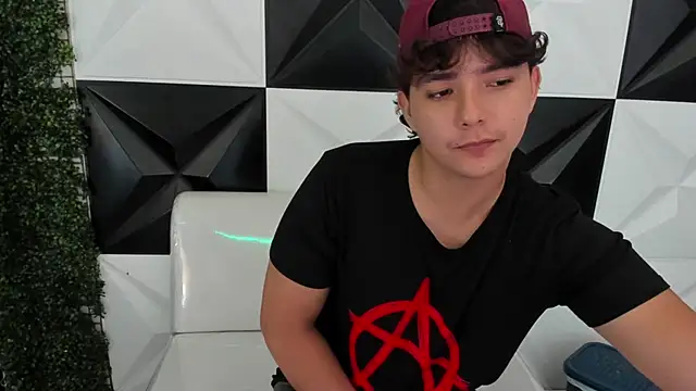 Dani_cumboy live sex cam