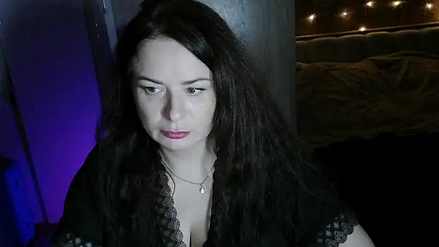 Heavened_Luna live sex cam