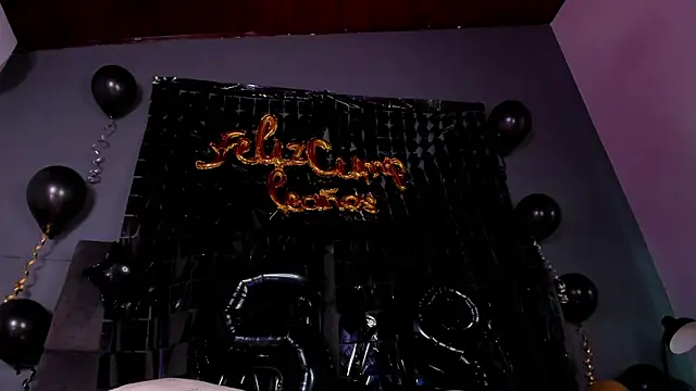 rachellmartinez's Stripchat show and profile