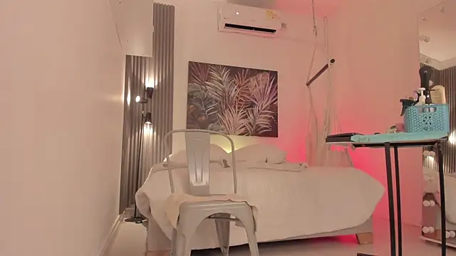 emma_alice_'s Stripchat show and profile