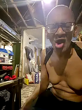 Tommie568 live sex cam