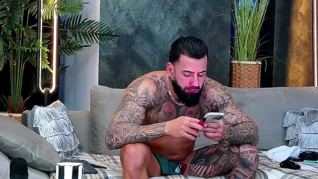 masterkingofmusclee live sex cam