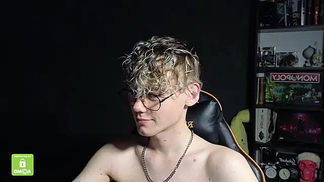 Keytaro live sex cam