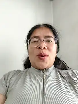 __valentina18 live sex cam