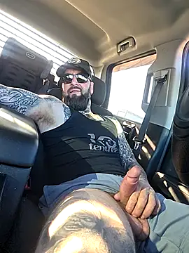 Beardedtattood live sex cam