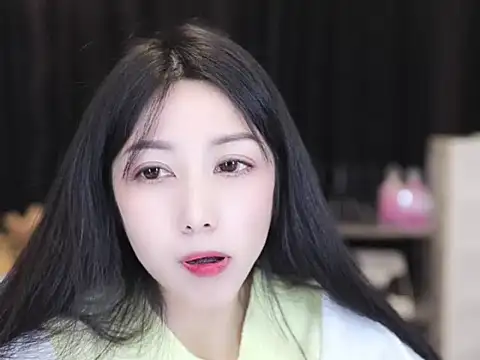 Nuyoah-77 live sex cam