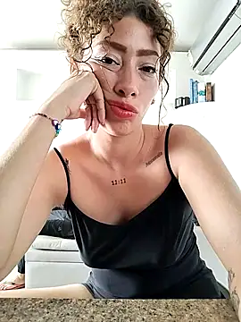 roxyrougee live sex cam