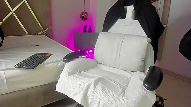 Lucii_fer_ live sex cam