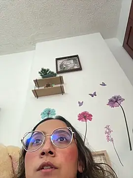 Kay_LustyWife live sex cam