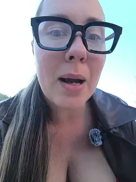 Mona_Plus live sex cam