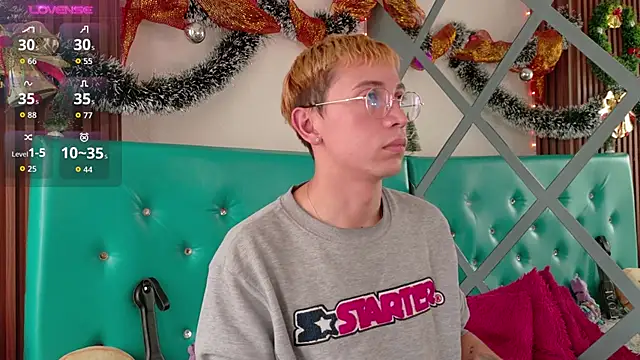 Naughty__Chriss live sex cam