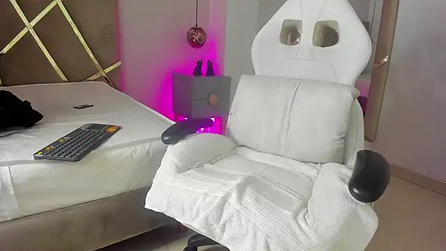 Lucii_fer_ live sex cam